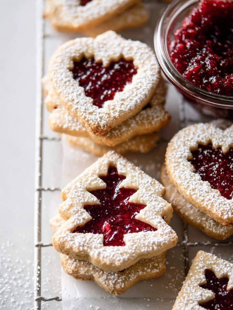 Raspberry Linzer Christmas Cookies: Cozy Holiday Baking Joy